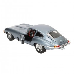 Автомодель - Jaguar E-Type Coupe (1961) (1:18) фото-3