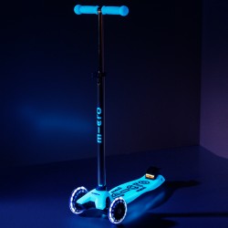 Самокат Micro серії Maxi Deluxe Glow LED – Синій кришталь фото-7
