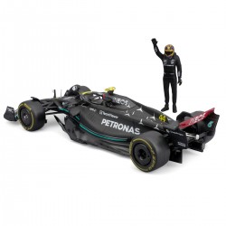 Автомодель з фігуркою - Mercedes-AMG F1 W14 E Performance (1:24) фото-3