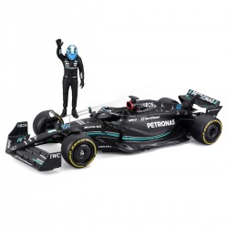 Автомодель з фігуркою - Mercedes-AMG F1 W14 E Performance (1:24) фото-7