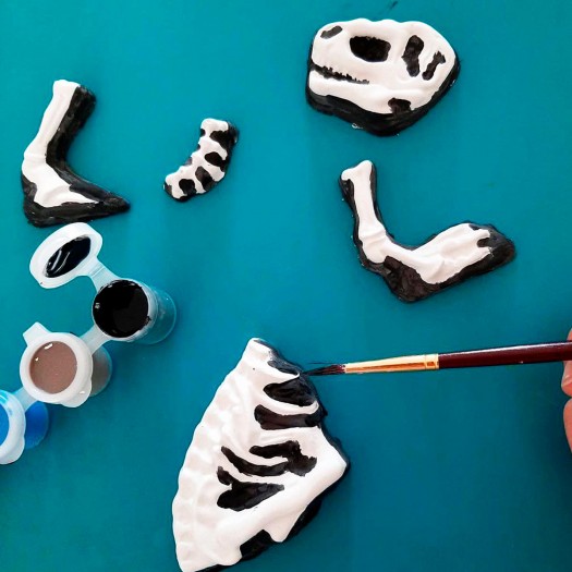 Набір для створення гіпсової фігурки - Ті-Рекс зі скелетом фото-9